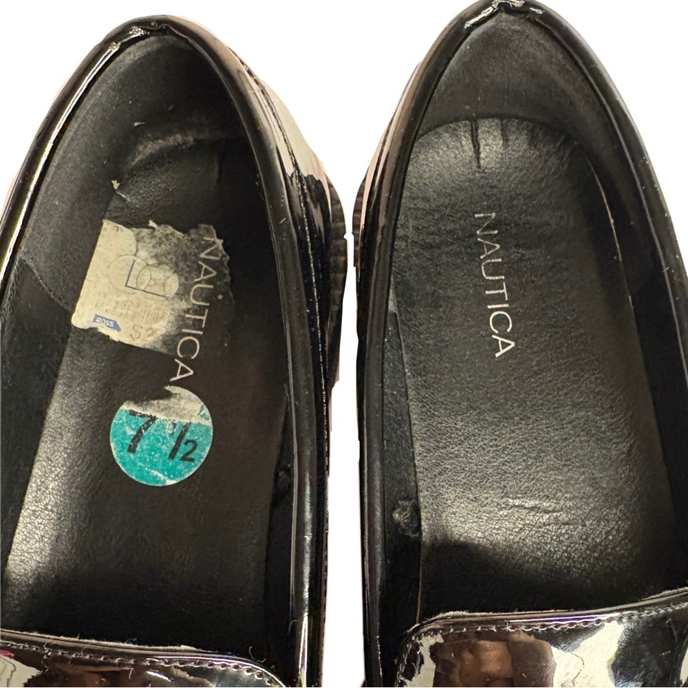 Nautica womens Black patent Loafers size 7.5 in great preowned condition - Picture 4 of 6